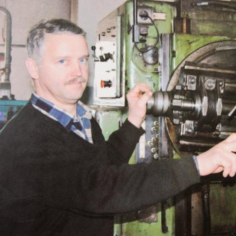 Piotr Wójtowicz, ślusarz